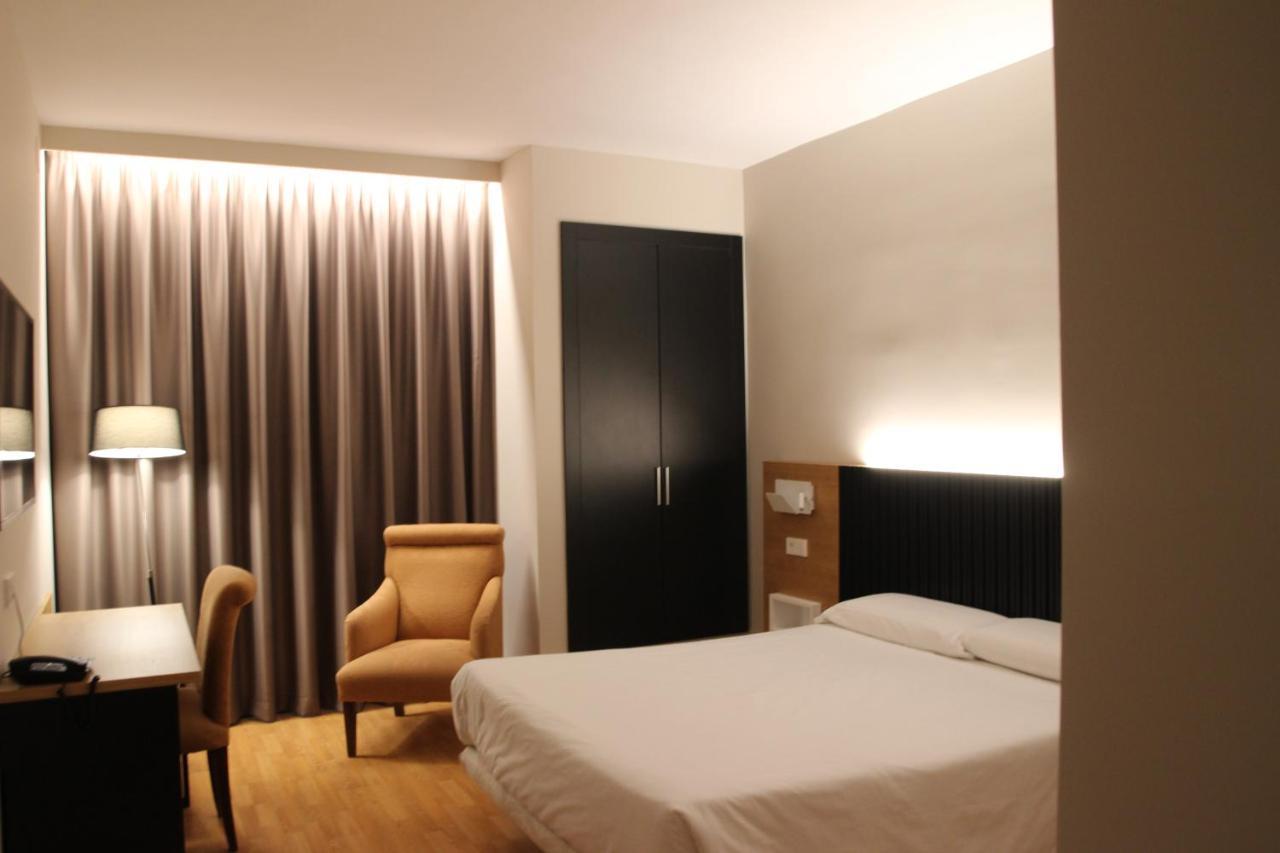 Hotel Alcantara Касерес Экстерьер фото