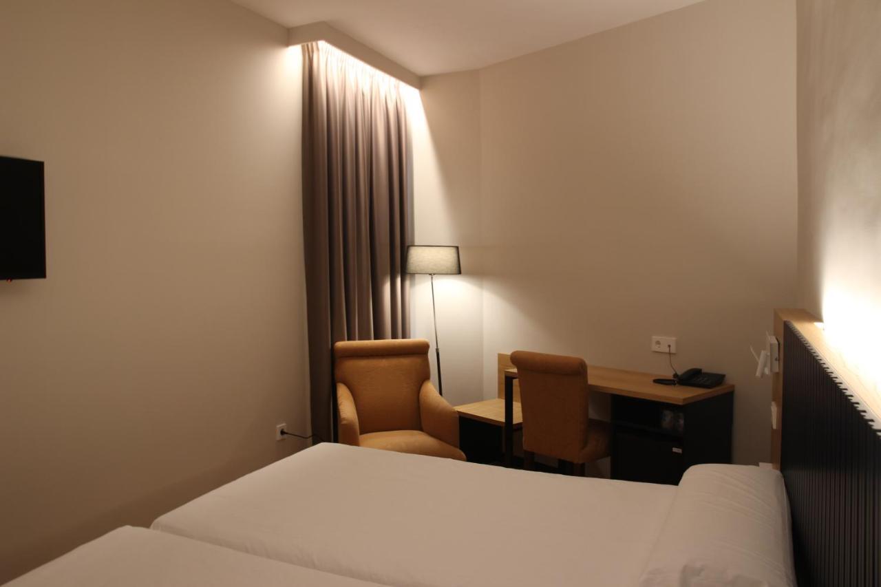 Hotel Alcantara Касерес Экстерьер фото