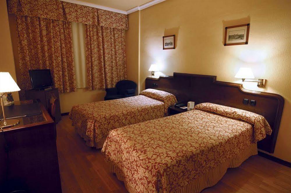 Hotel Alcantara Касерес Экстерьер фото